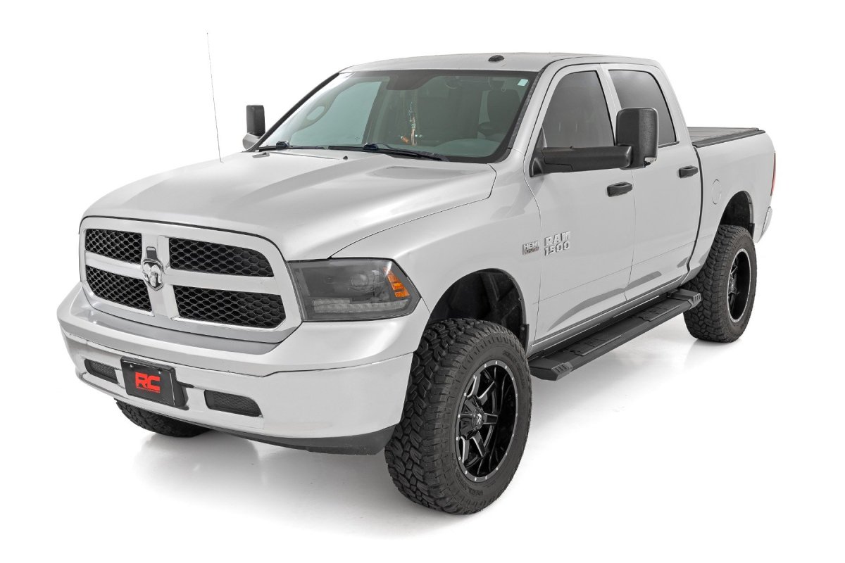 Ram 3500 Running Boards - Rough Country - HD2 - Black - '11-'23